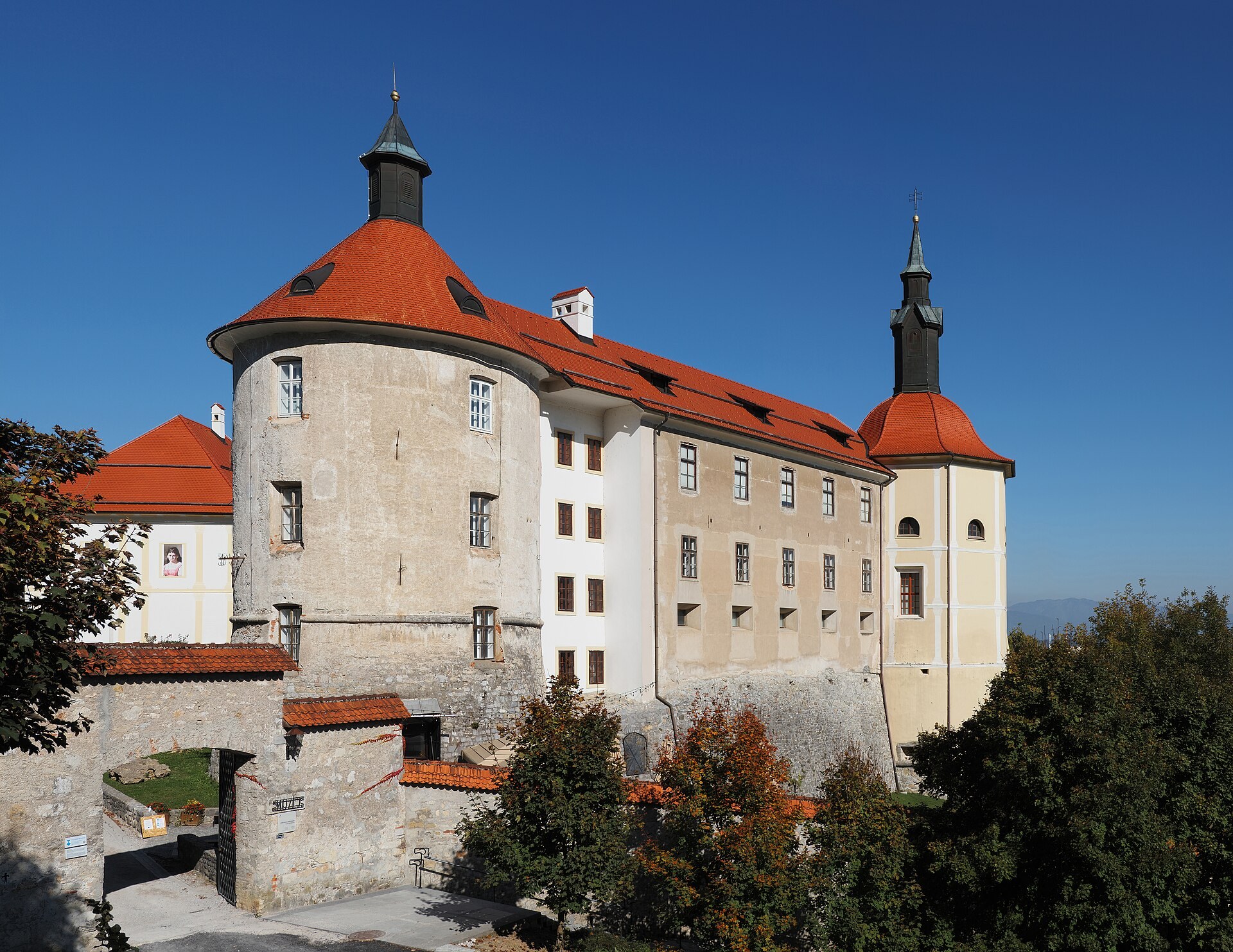 Grad Castle, Kuzma