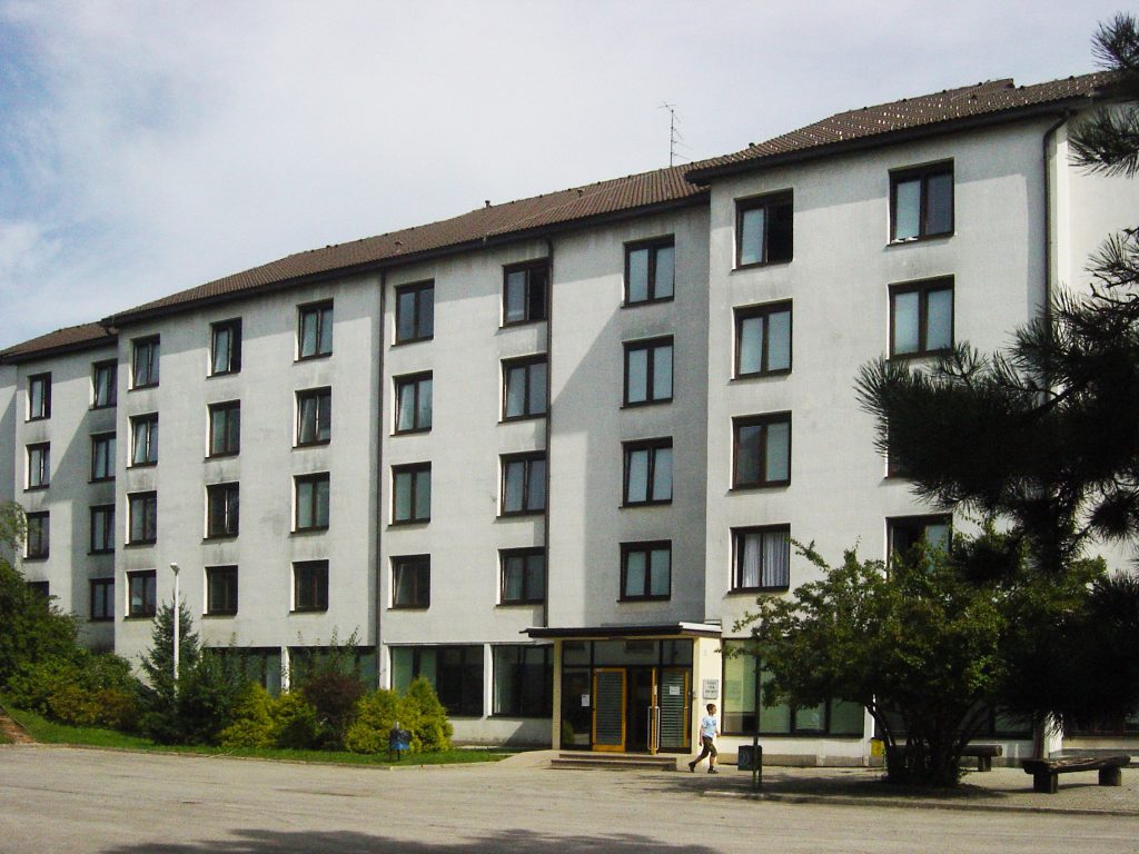 Pogled na dijaški dom.